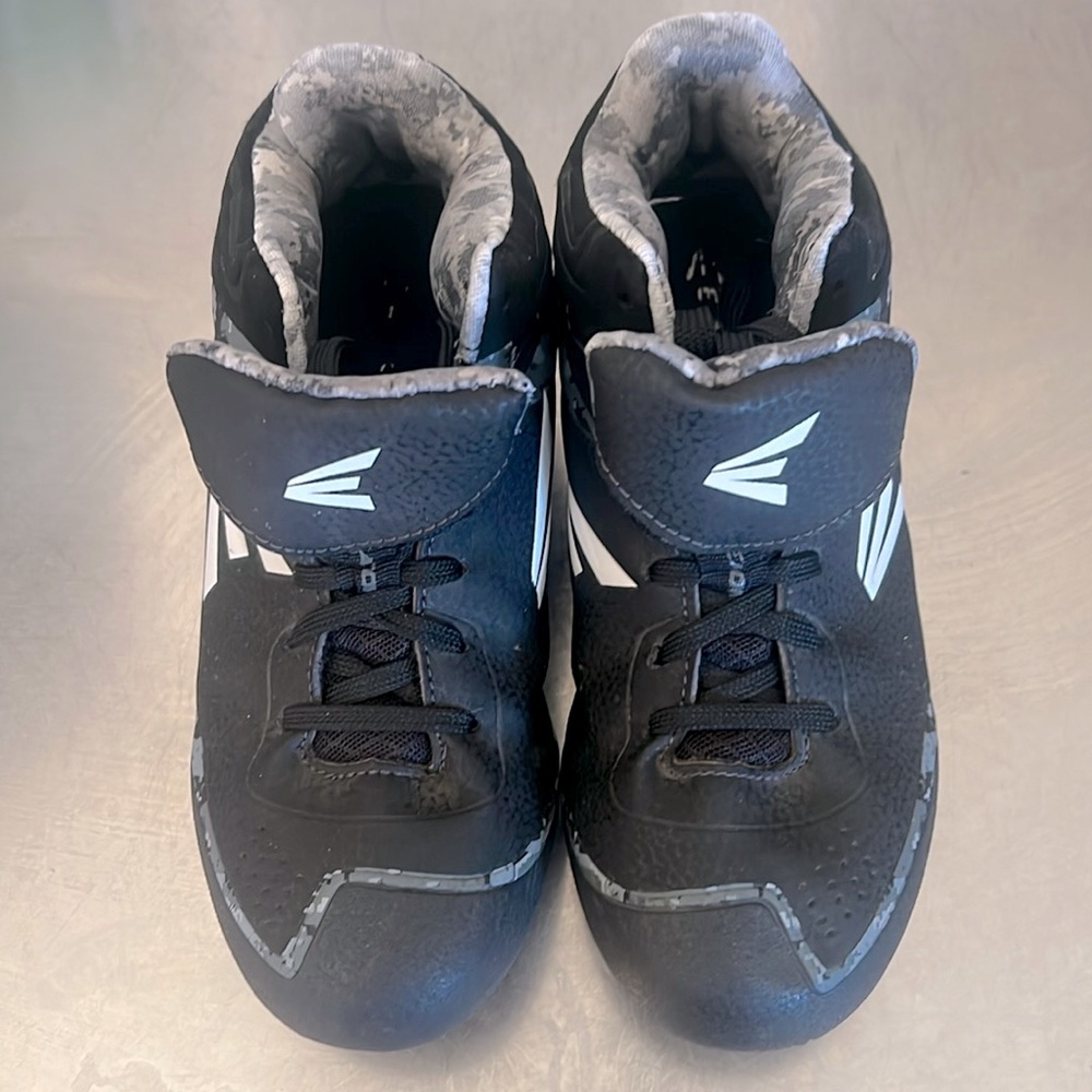 Easton Loco Baseball cleats